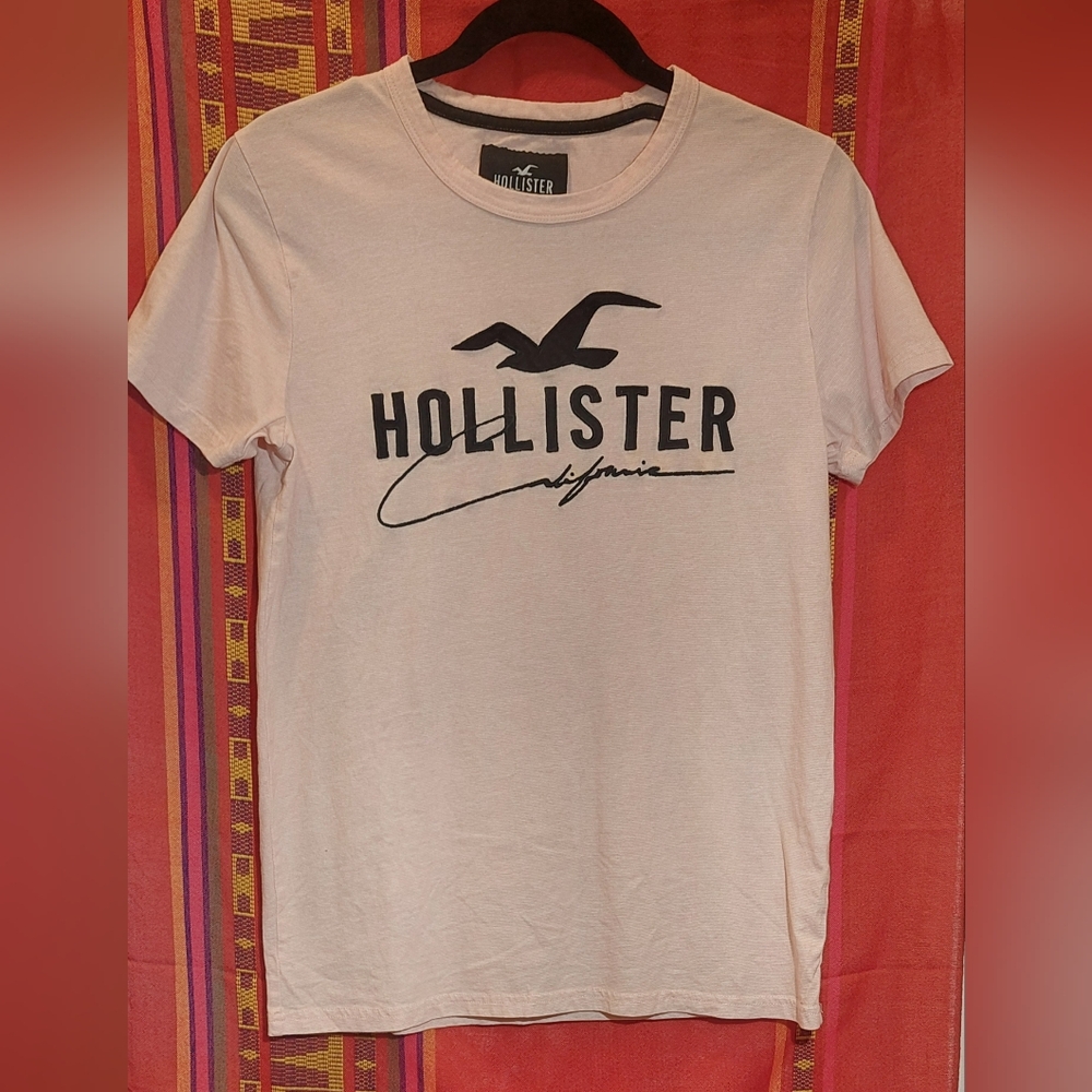 Hollister Cream Short Sleeve Tee with Black Logo